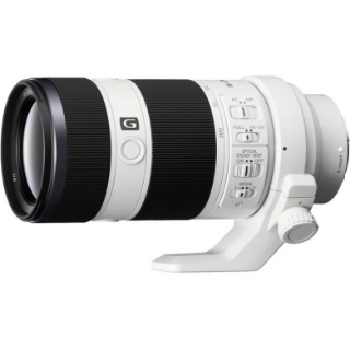 Picture of Sony - 70 mm to 200 mm - f/4 - Full Frame Sensor - Telephoto Zoom Lens for Sony E